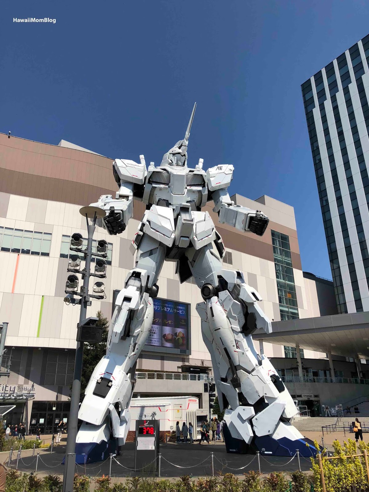 Hawaii Mom Blog Visit Tokyo Unicorn Gundam Statue