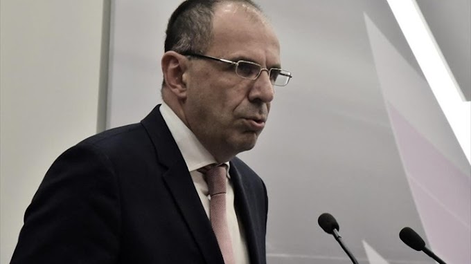 Γεραπετρίτης: Τι θα ισχύσει με τα SMS και τις εξόδους