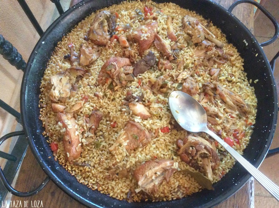 pollo-de-campo-con-arroz-en-paella