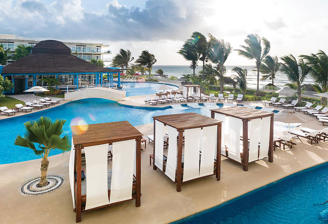 Azul Beach Resort