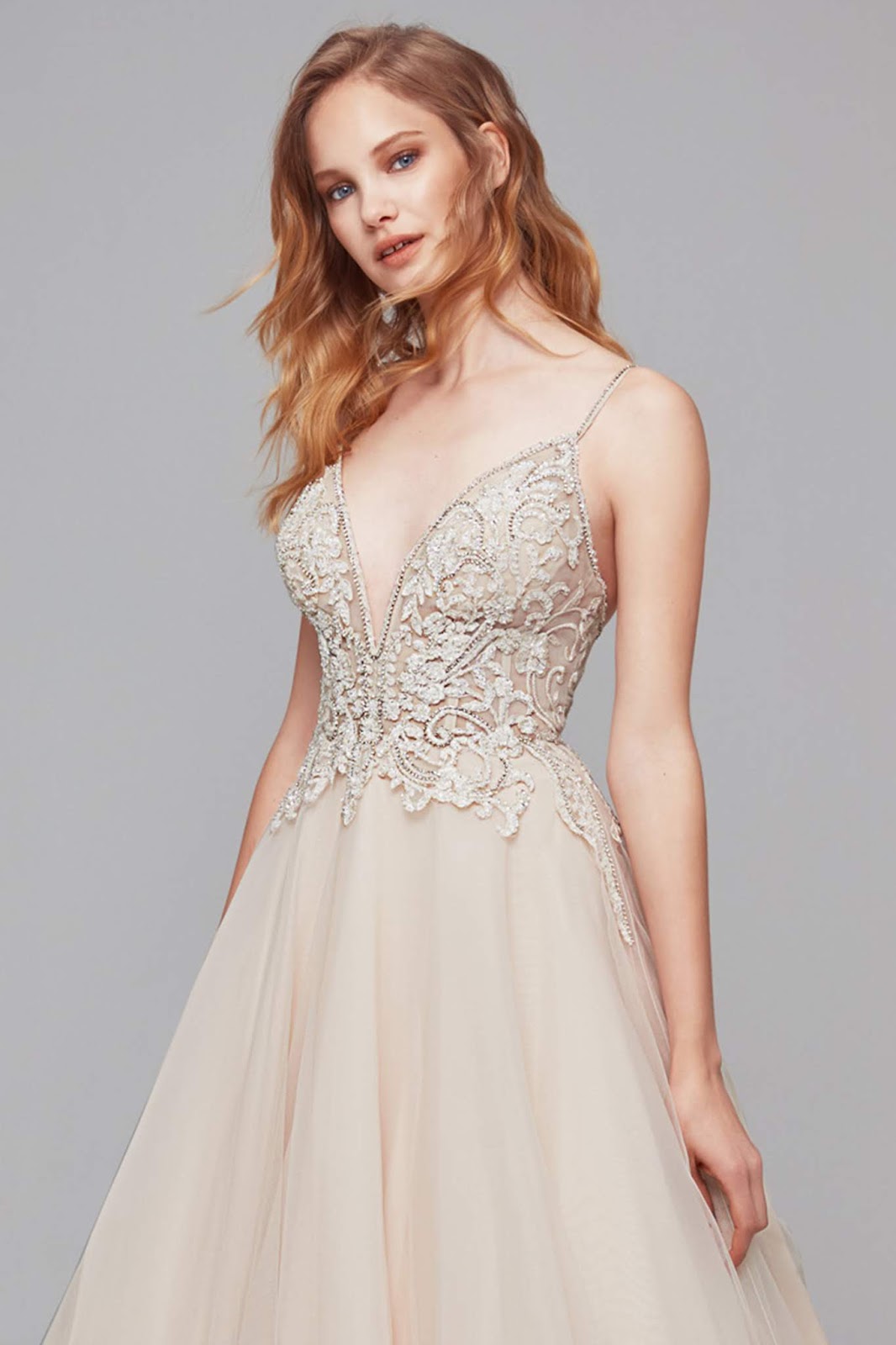 LowCut Tulle Wedding Dress