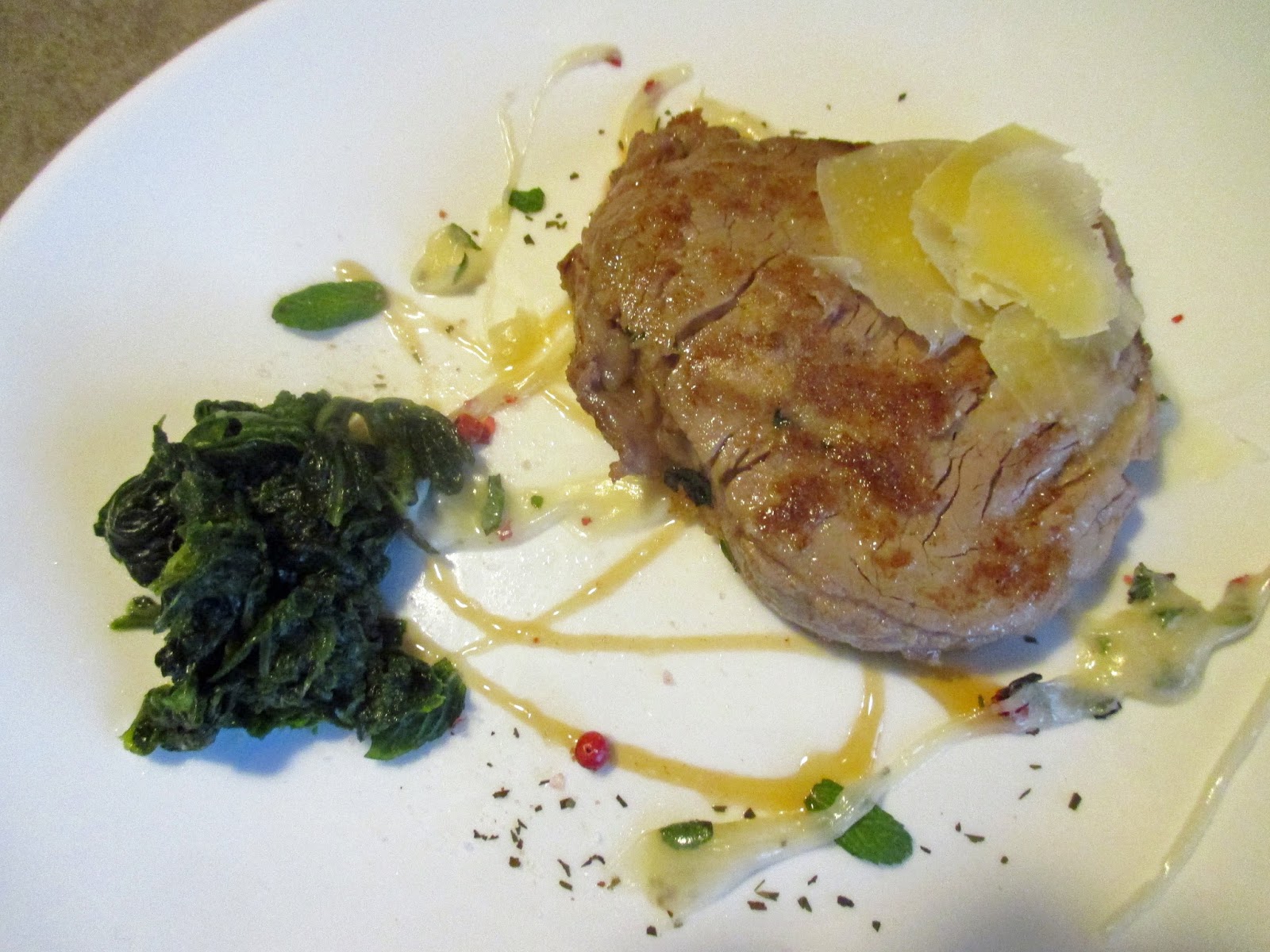 FANTASIE IN FORNO PIEDMONTESE FASSONA TENDERLOIN WITH SBRINZ AND PINK