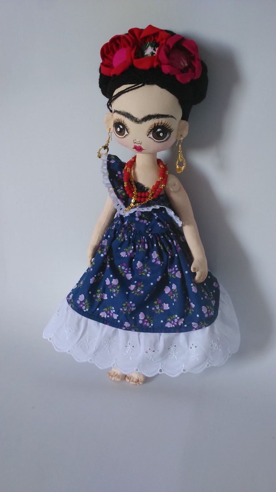 frida kahlo muñeca de trapo