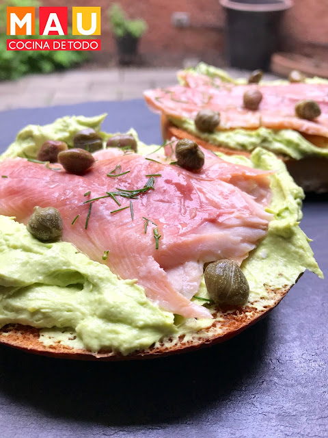 bagels trucha ahumada salmon facil queso crema alcaparras receta