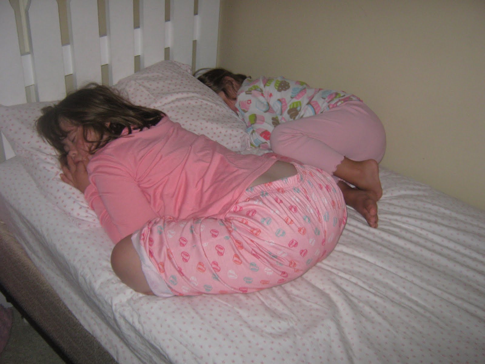 Young teens fucked in their sleep — pic 11