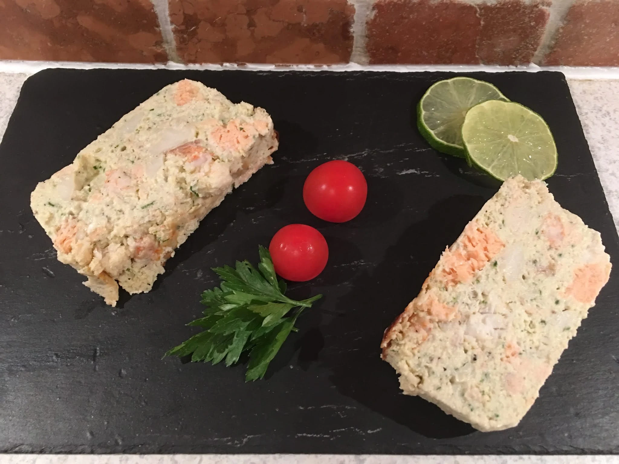 TERRINE SAUMON , SAINT-JACQUES , CABILLAUD ET CREVETTES