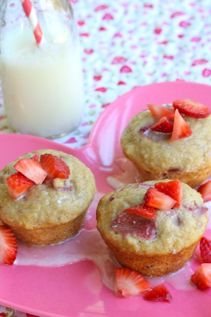 Your Southern Peach: Strawberry Banana Muffins