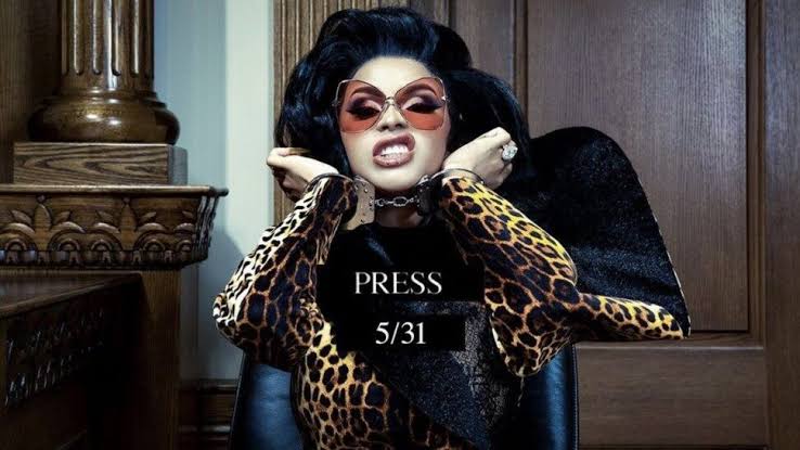 Lirik Cardi B - Press