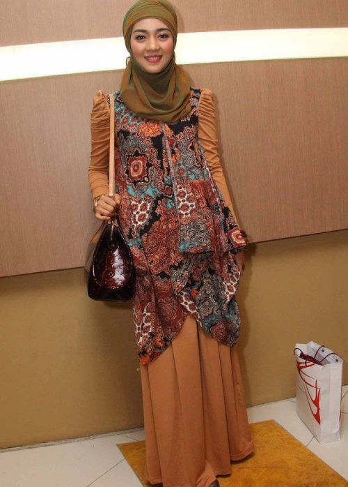  Model  Baju  Gamis Batik Wanita Muslimah