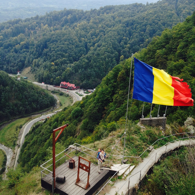 uca photography,Poenari, traveling, road car, road trip, Romania