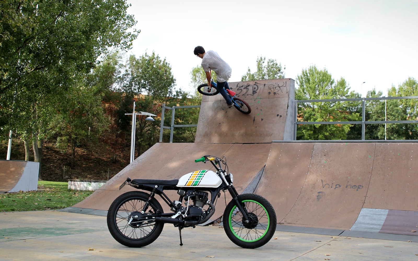 BMX Inazuma café racer