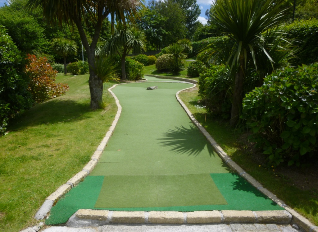 The Ham and Egger Files: Crazy Golf and Pitch & Putt at Trenance