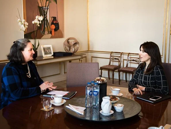 Crown Princess Mary met with the members of Maternity Foundation and President of the International Center for Research on Women, Dr. Sarah Degnan Kambou