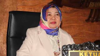 Baiq Isvie Bangga dan Dorong Sekda NTB dari Perempuan Baiq Isvie Bangga dan Dorong Sekda NTB dari Perempuan