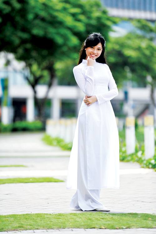 Bí Quyết Mặc Áo Dài Học Sinh Xinh Như Hoa Hậu