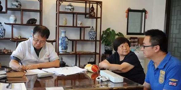 o tratamento da doença renal: Proteína de cura na urina com tratamento