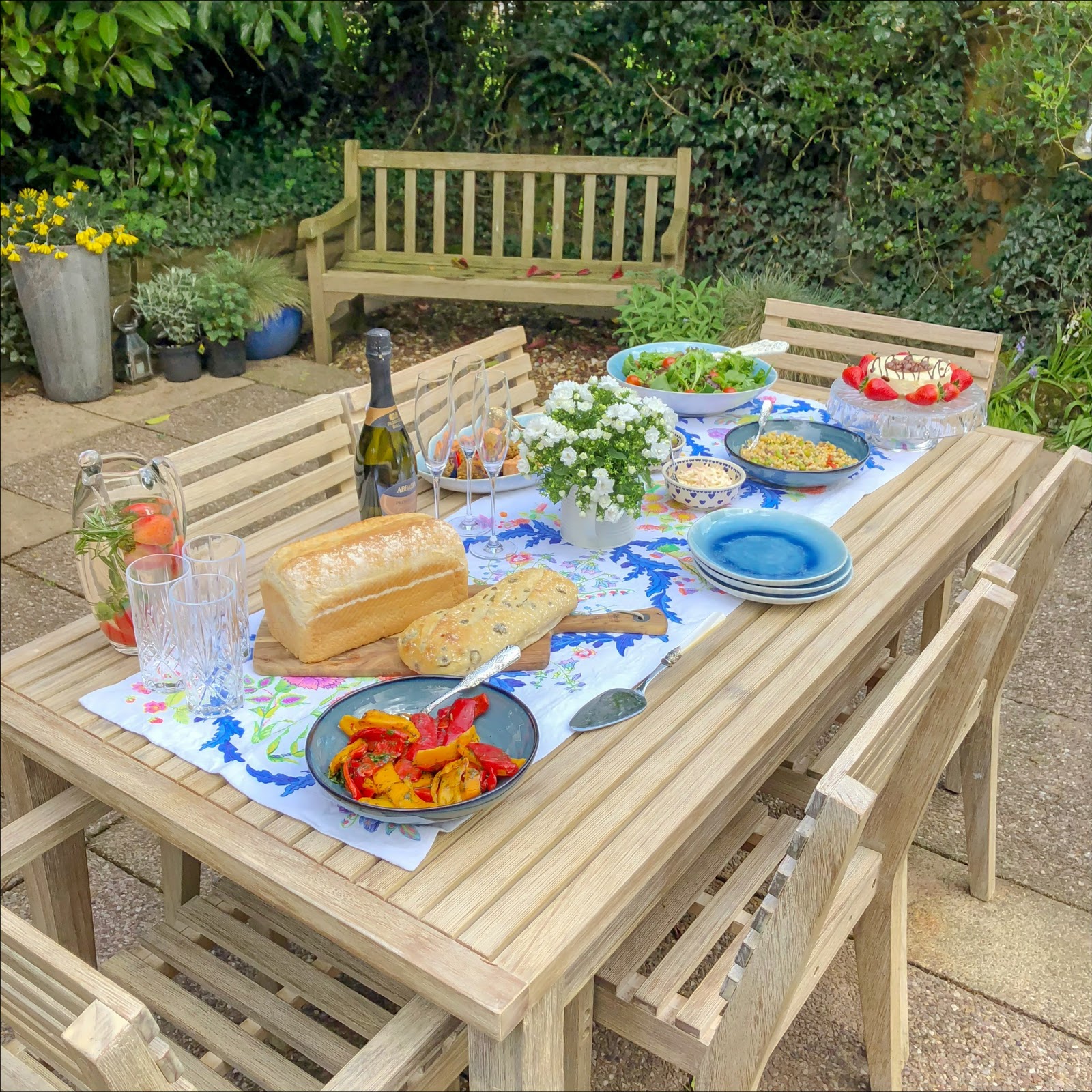 Al Fresco Dining In Style + WIW Simple Style My Midlife Fashion