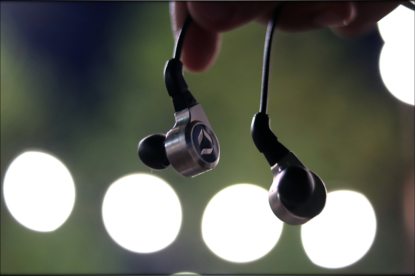 Dita-Fealty-IEMs-Earphones-Awesome-Cable-Dynamic-Driver-DD-Review-Audiophile-Heaven-30.jpg