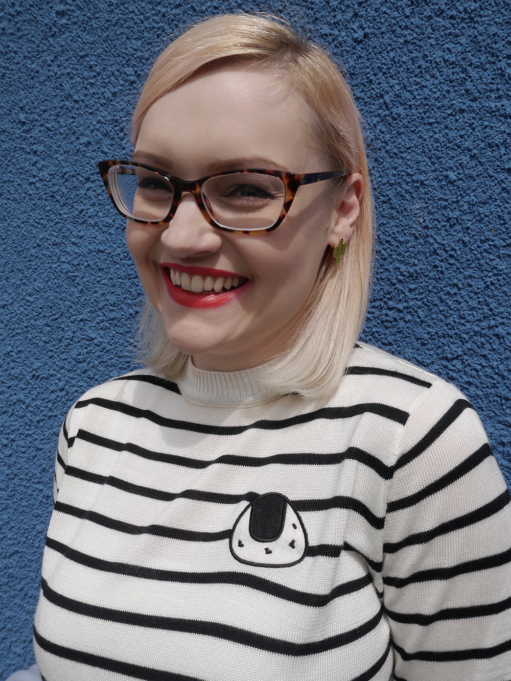 The Whitepepper catcus earrings as worn by fashion blogger Kimberley from Wardrobe Conversations Scottish fashion blogger, Wardrobe Conversations, Jasper Conran bag from Debenhams, blue background, monochrome outfit inspiration, The Whitepepper top, sushi print, ScotStreetStyle Dundee location, Dundee style blogger