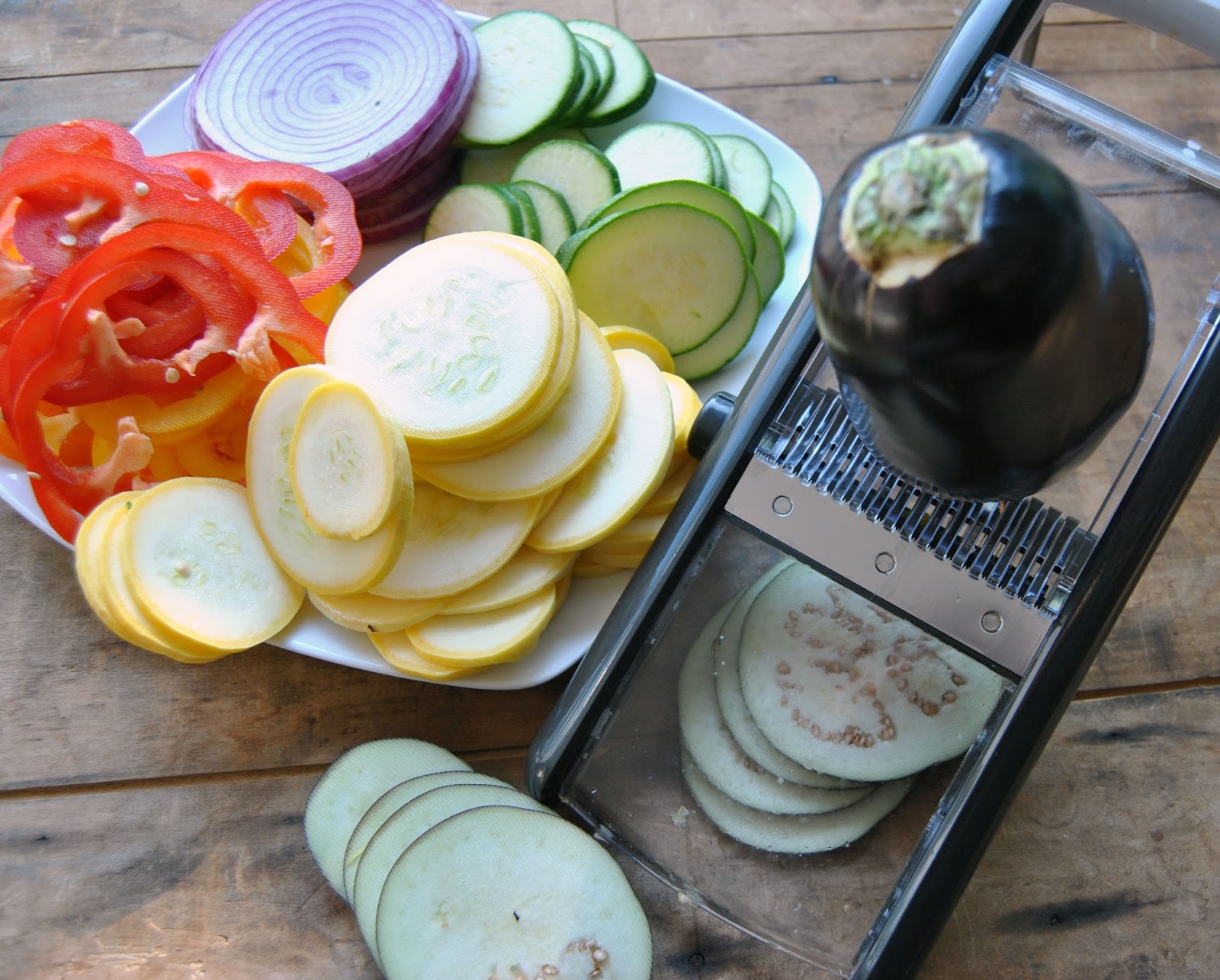Arrange these slices along the outer edge of the slow cooker crock