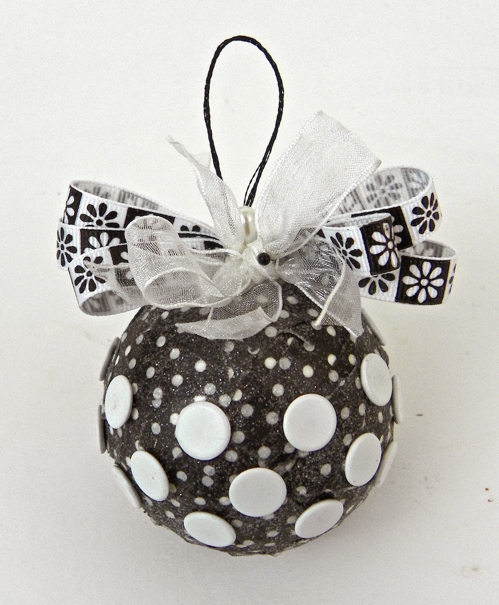 Smoothfoam Holiday Ball