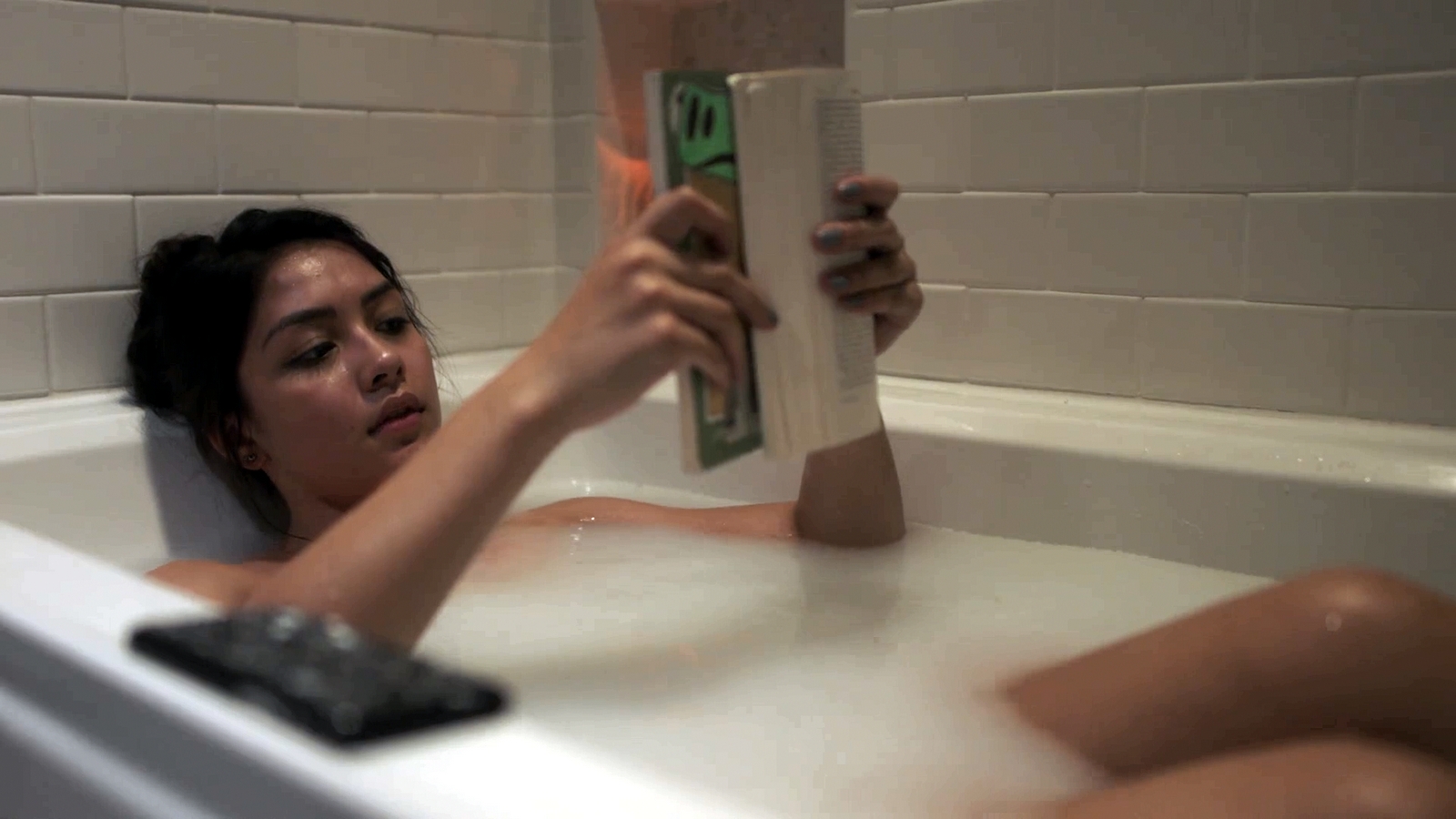 Lulu Antariksa (Implied Nudity) in Tagged (S1E1E5)(S2E1) .