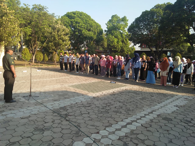 Babinsa Mojorejo Latih Siswa Disnaker Kab. Sragen