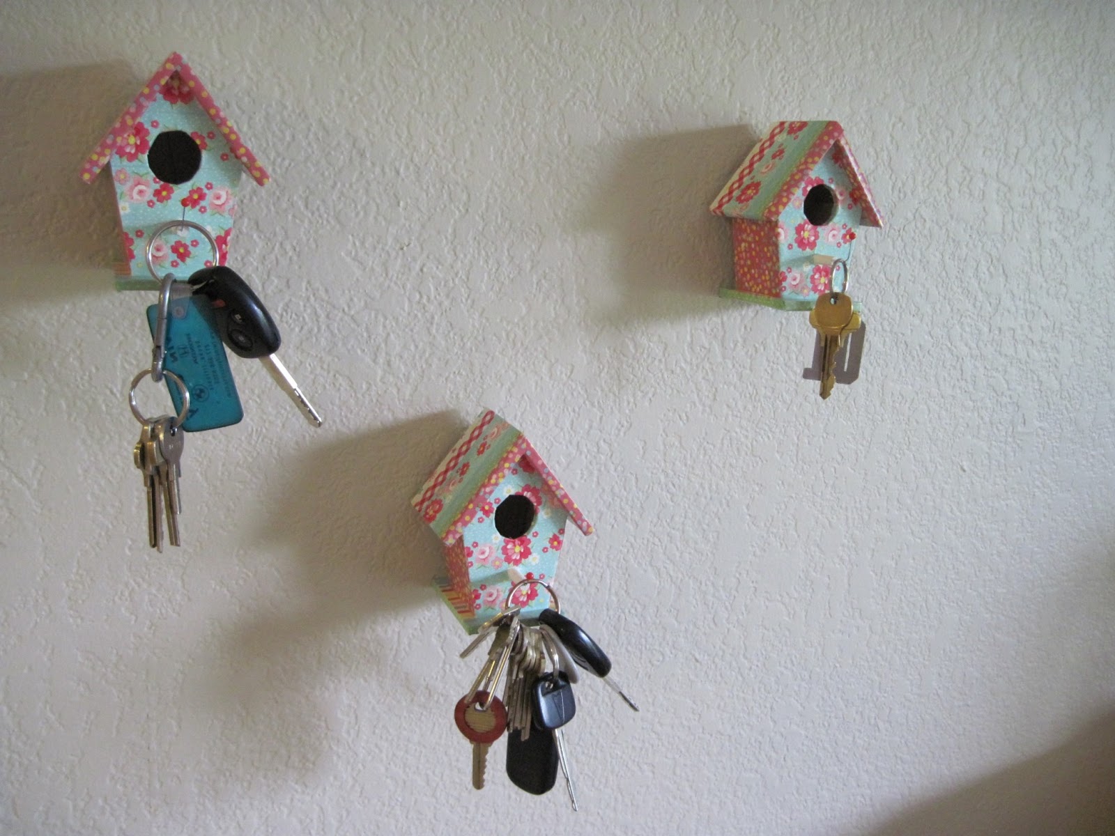 Birdhouse Keyholder