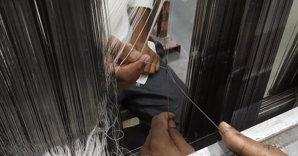 Textile Adviser DRAWING IN PROCESS, A WEAVING PROCESS