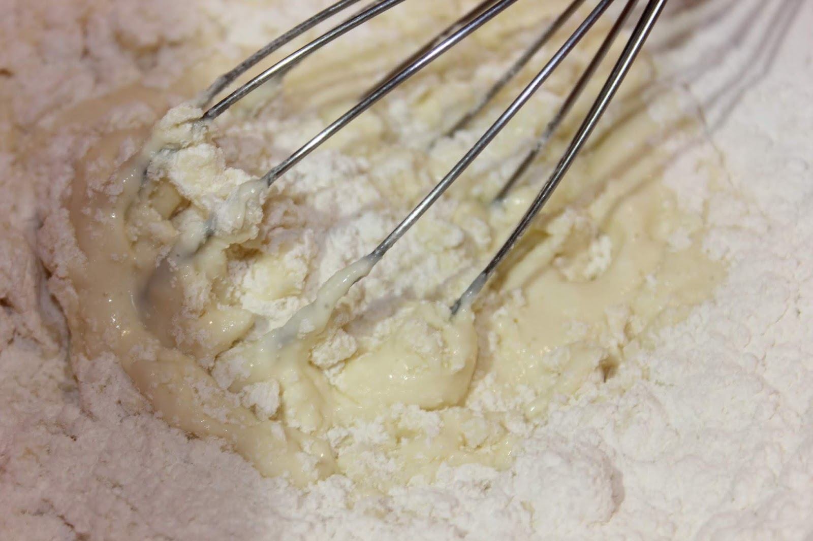 приготовление теста со сгущенкой. приготовление теста со сгущенкой. тесто на сгущенном молоке. приготовление теста со сгущенкой. приготовление теста со сгущенкой.