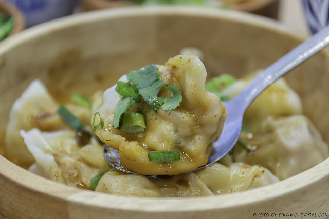 花山家宣飲麵鋪最新分店開幕囉!大啖文青乾拌麵、暖暖雙雙麵,還有麻辣手工水餃好夠味!