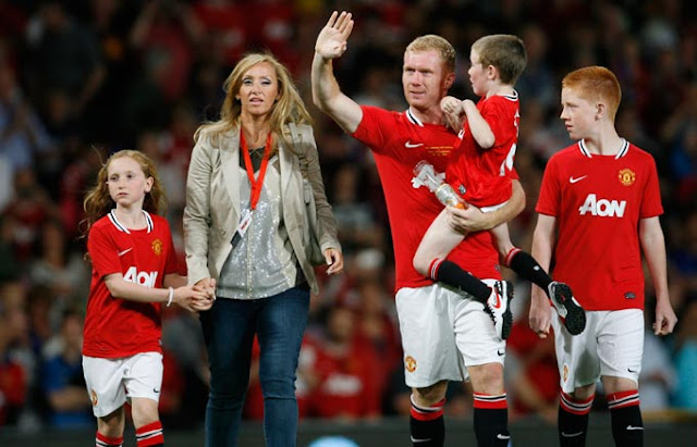 scholes-and-family-top-image.jpg