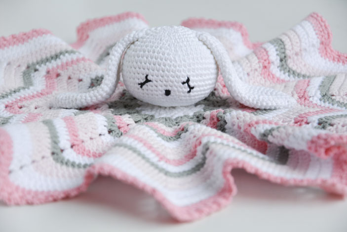 Mantita de apego a crochet