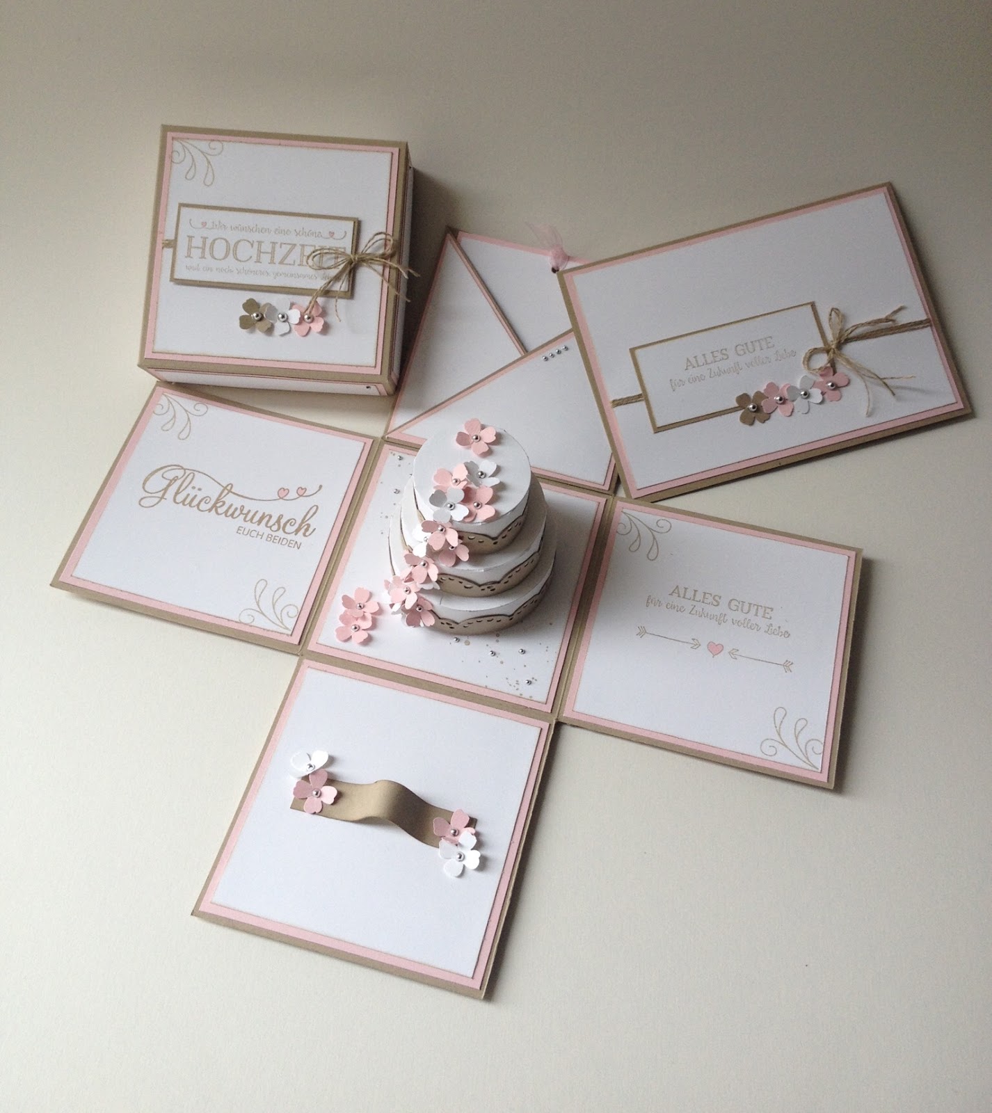 Stempellicht: Explosionsbox zur Hochzeit mit Torte....