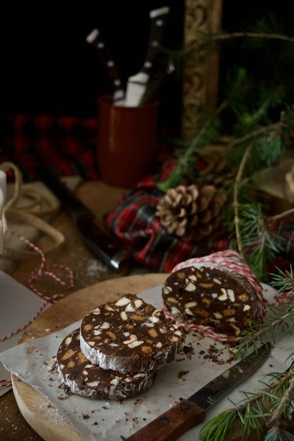 salami-de-chocolate-galletas-y-frutos-secos-para-navidad