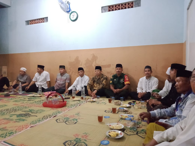 Pengajian Akbar Rotibul Hadad Dalam Rangka Memperingati Maulid Nabi Muhammad SAW Pengajian Akbar Rotibul Hadad Dalam Rangka Memperingati Maulid Nabi Muhammad SAW