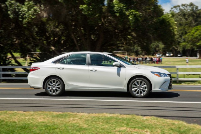 Toyota Camry 2017 Performance