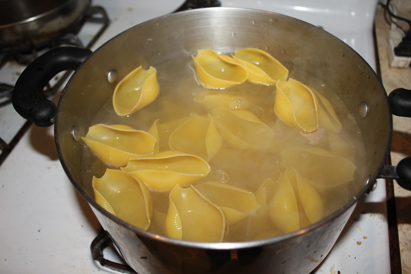 Jen's Food Adventures: Stuffed Shells Florentine