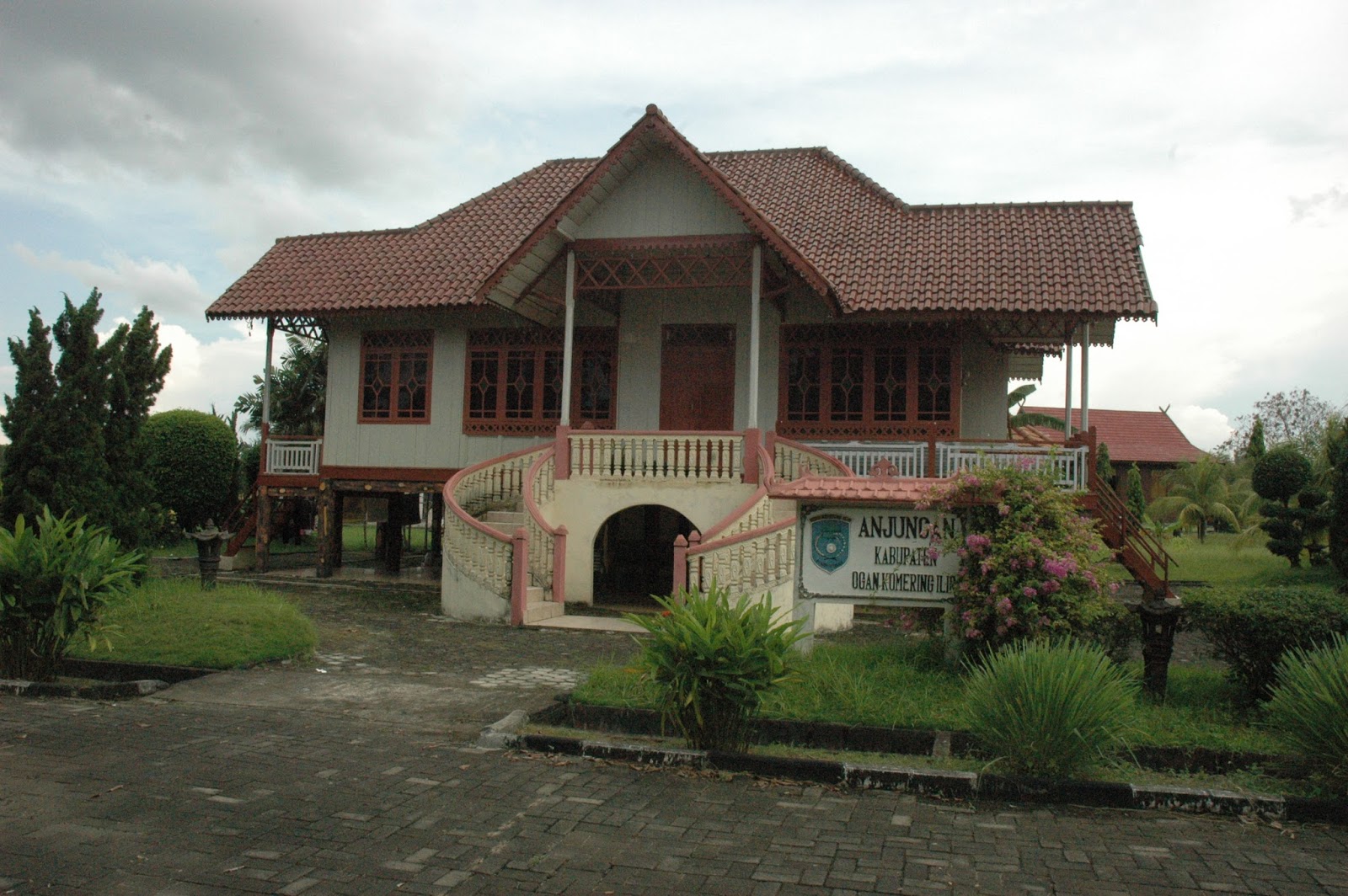 Jual Rumah Kayu I Rumah Panggung Palembang I 081373447722 