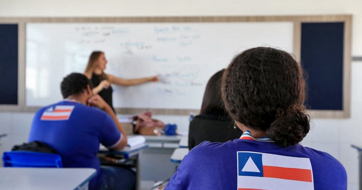 Concursados da Educação de 2017 serão convocados para retorno de aulas presenciais