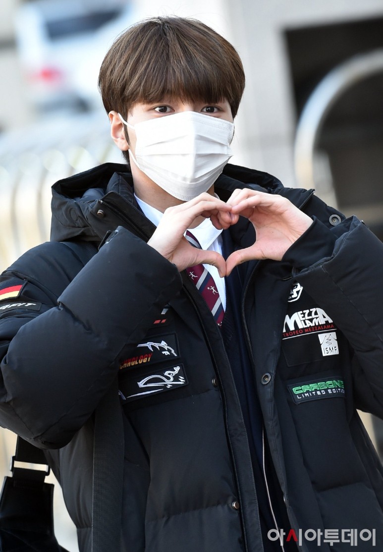 공식적인 교복이 어제가 마지막이었던 드리핀 차준호 | 인스티즈