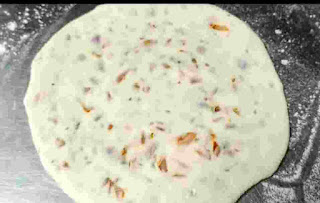 Onion kulcha Flatten round shaped onion kulcha dough