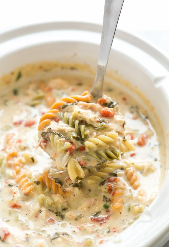 (Slow Cooker & Crockpot) CREAMY ITALIAN SLOW COOKER CHICKEN NOODLE SOUP
