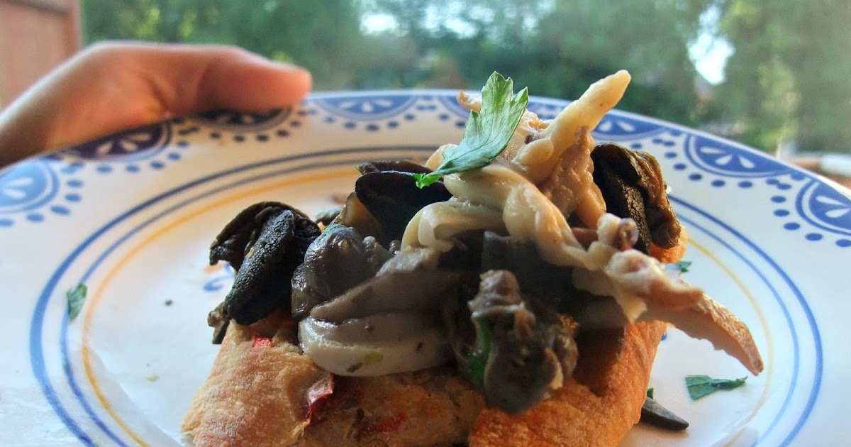 Escargots with Mushrooms and Tarragon Recipe – Mother Earth News