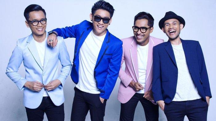Lirik Lagu Seventeen Kemarin - Moroccan Blue