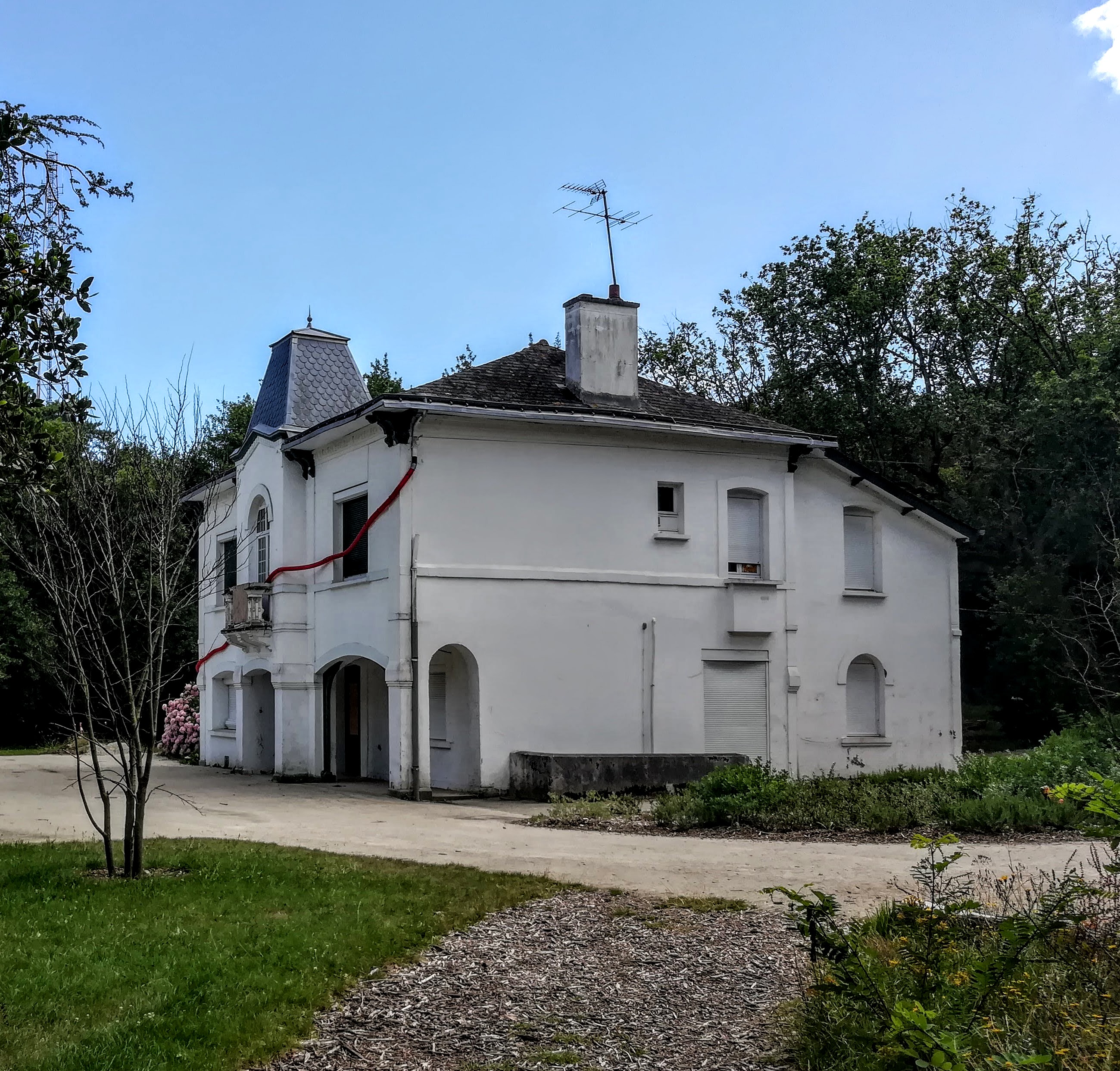 EL PROMENADE AU CHÂTEAU DE LA GARENNE