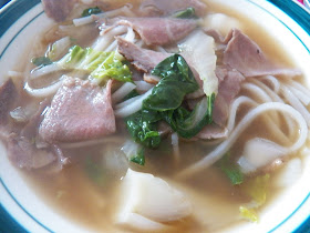 Beef Pho-style Soup for #SoupSaturdaySwappers