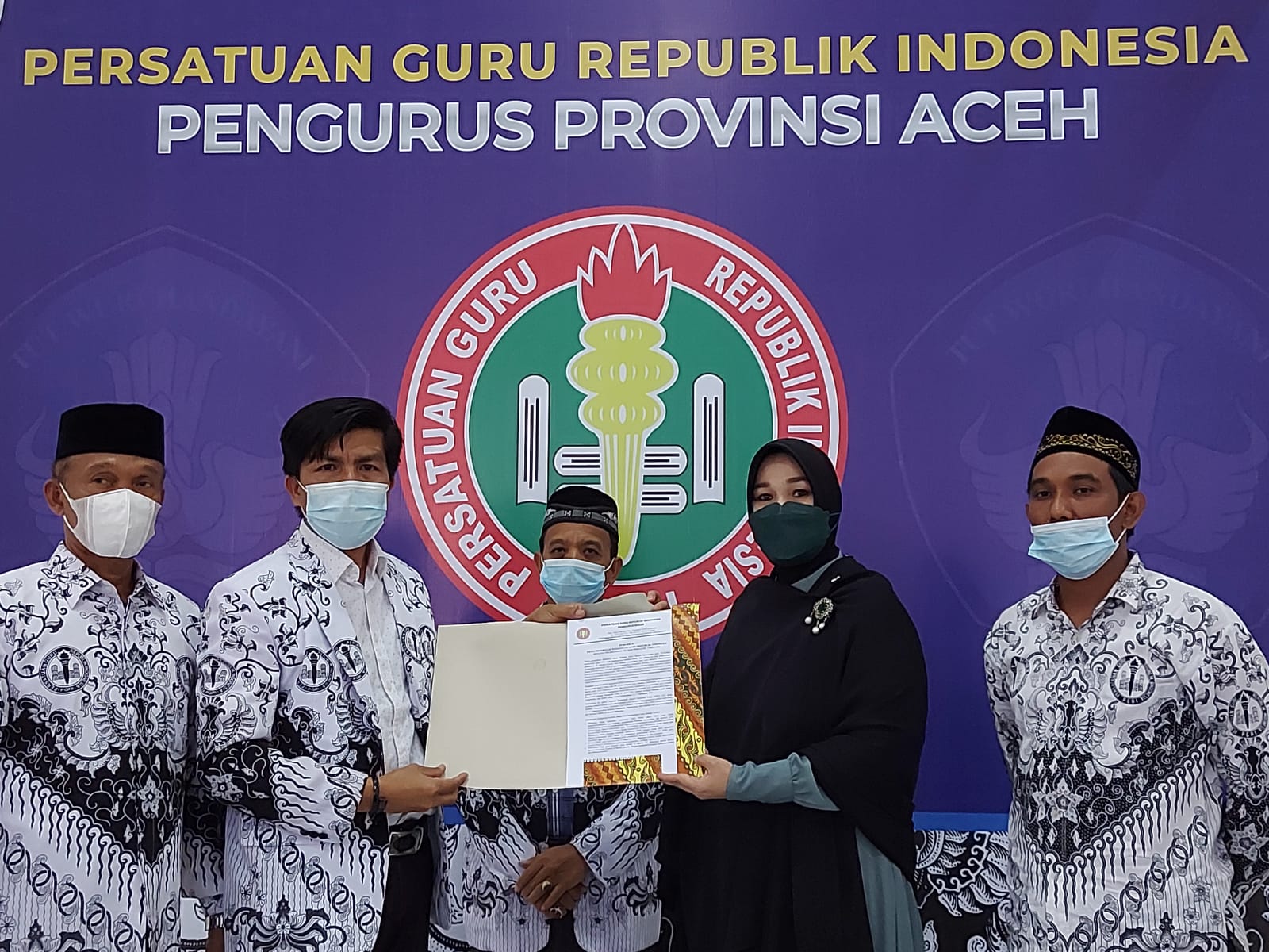 Jumpa PGRI Aceh, Anggota DPR RI Illiza Sa'aduddin Terus Perjuangkan Guru Honorer