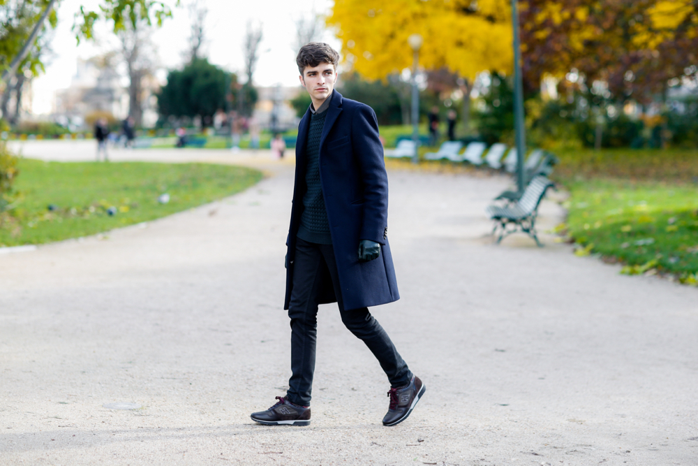 BLOG-MODE-HOMME-dandy-hogan-sneakers-luxe-bordeaux-paris-acne-studios-manteau-long-bleu-ikks-pull-jeans-apc-petit-standard-noir-hype-look