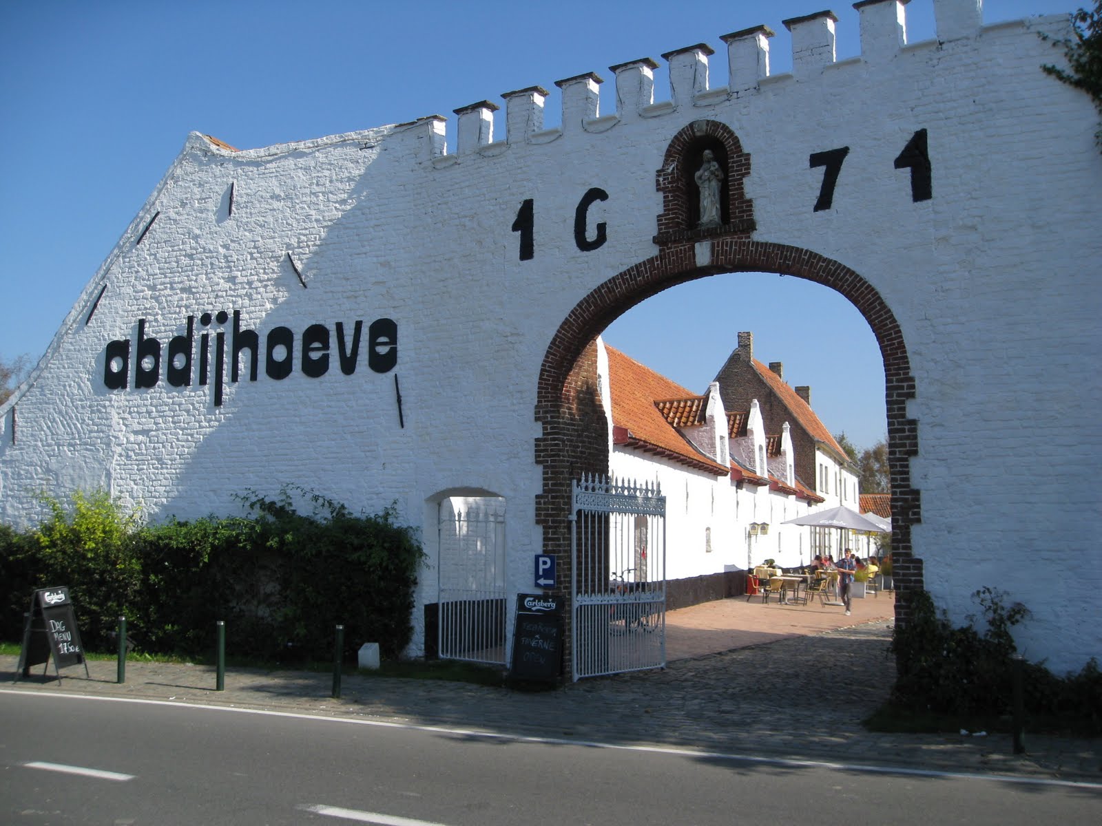 TOUR DE FRANS: October 2011